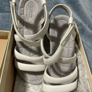 Clarks Cloud Stepper Sandals